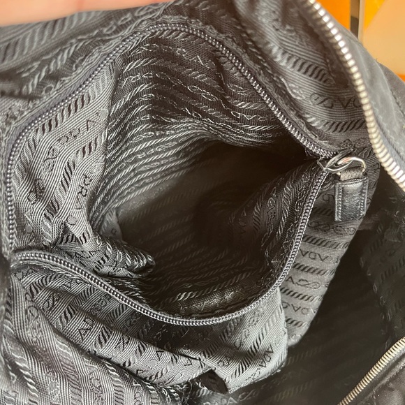 Prada shoulder bag🧳👜🖤 - Picture 10 of 13